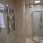 حمام در اتاق های هتل کنسول باکو