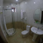 سرویس بهداشتی و حمام اتاق های هتل پریمیر باکو