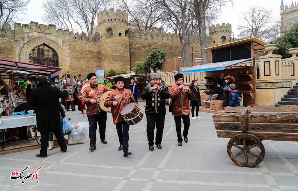 تصویری از نوازندگان آذری در باکو و تور باکو نوروز