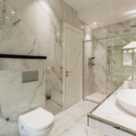 سرویس بهداشتی و حمام در هتل آیوی گاردن باکو