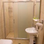 سرویس بهداشتی اتاق های هتل لایف هالیدی باکو
