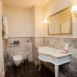 سرویس بهداشتی و حمام هتل سافیر سیتی باکو