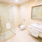 حمام و سرویس بهداشتی اتاق های هتل سافیر زاگولبا