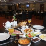 صبحانه سلف سرویس هتل نیو باکو