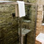 حمام اتاق های هتل کریستال باکو