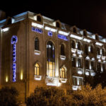 تصویری از ساختمان هتل گرند باکو