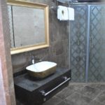 سرویس بهداشتی اتاق های هتل مانور باکو