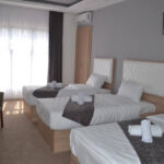 اتاق سه تخته هتل زمزم باکو