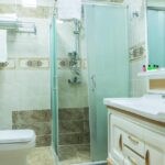 سرویس بهداشتی اتاق های هتل رایموند باکو
