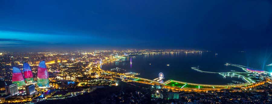 تصویری از شهر باکو در شب