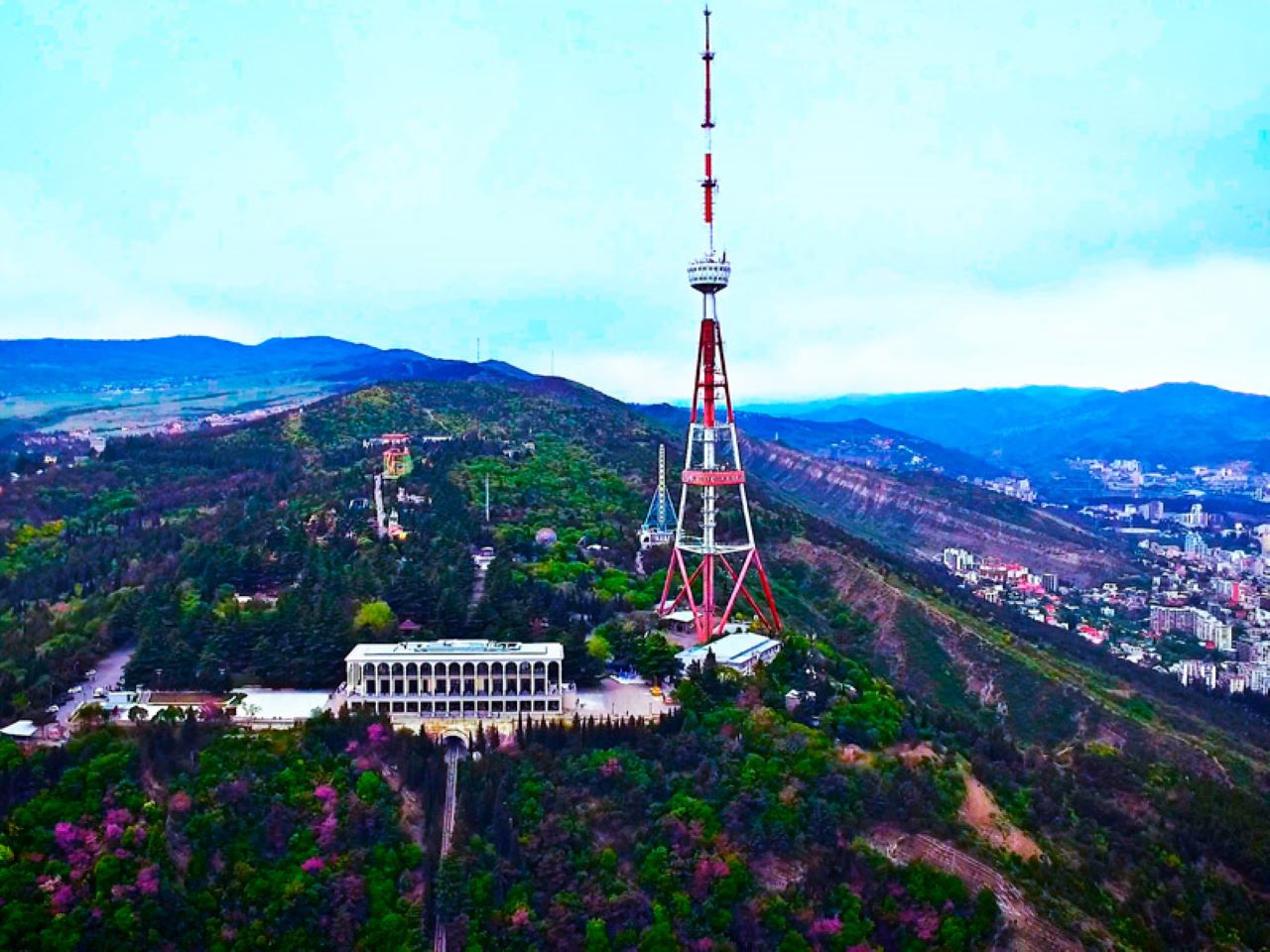 гора мтацминда в тбилиси