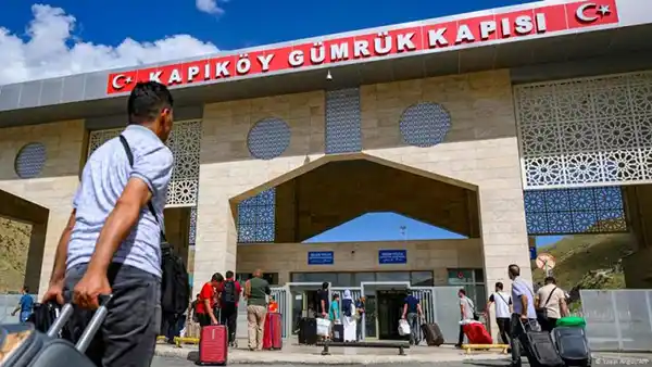 راهنمای سفر وان از مرز کاپیکوی