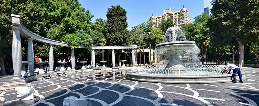 Fountain Square میدان فواره ها در باکو