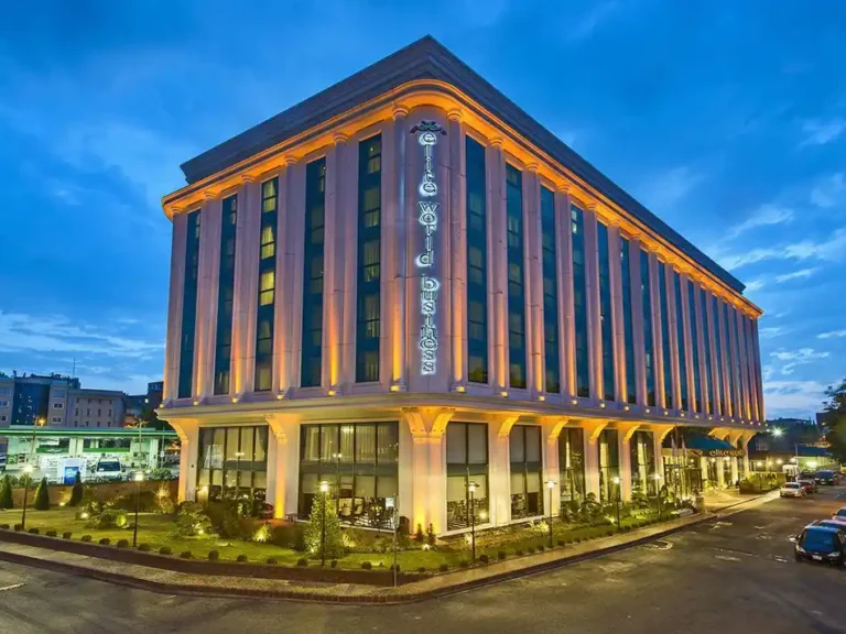 بهترین هتل ها در تور وان کدامند؟