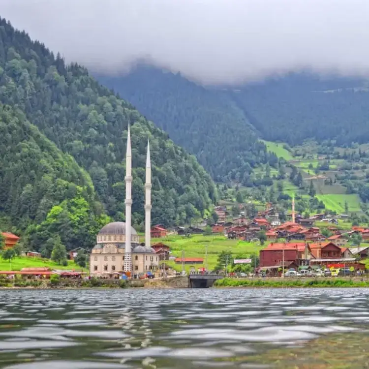 تور ترابزون